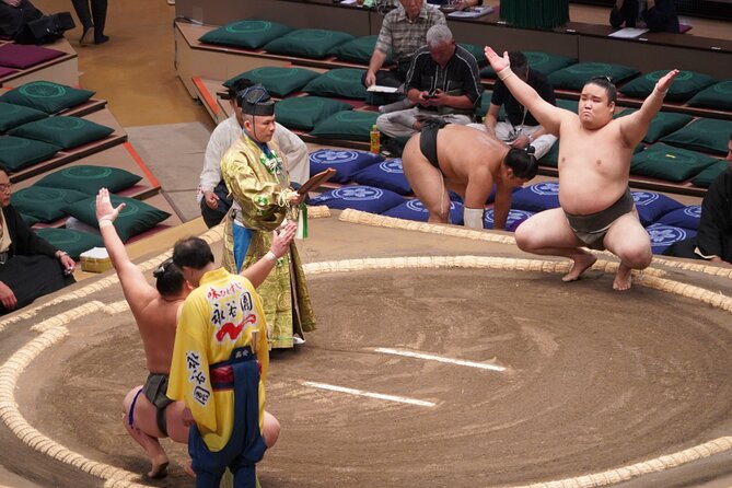 Seat B Ticket Tokyo Sumo Wrestling Tournament in Ryogoku - What the guide adds for a first-time spectator