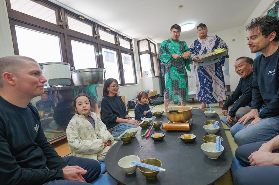 Tokyo: Authentic Sumo Wrestling Experience with Lunch - How the four hours are paced