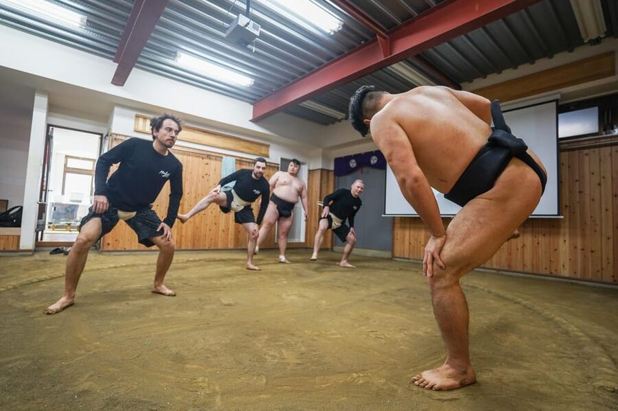 Tokyo: Authentic Sumo Wrestling Experience with Lunch - Learning the rules before entering the ring