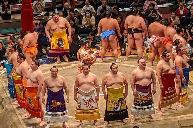 Tokyo: Enjoy Sumo match and know about it! [Ticket included] - Starting beside the sumo statue