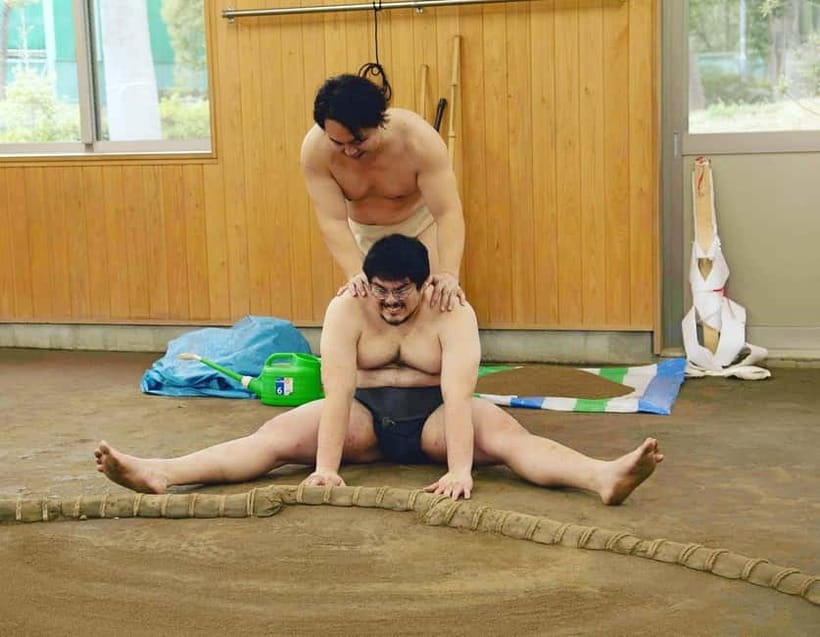 Tokyo: Sanctuary Authentic Grand Sumo Experience & Training - The opening: stretching, warm-ups, and ring manners