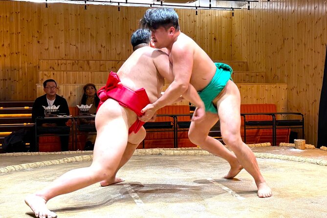 Tokyo Sumo Entertainment Show with Chicken Hot Pot and Photo - Photos and a take-home gift finish the night