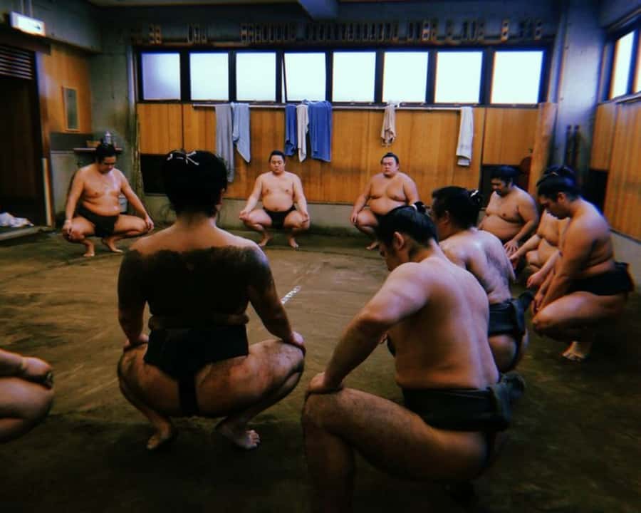 Tokyo: Sumo Morning Practice Tour in Ryogoku and Photo Shoot - Why morning sumo practice is worth seeing