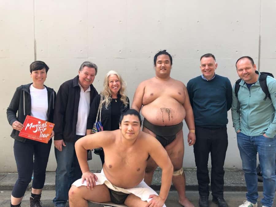 Tokyo: Sumo Practice Tour with Ring-Side Seat and Photoshoot - The Final Photo and Question Period
