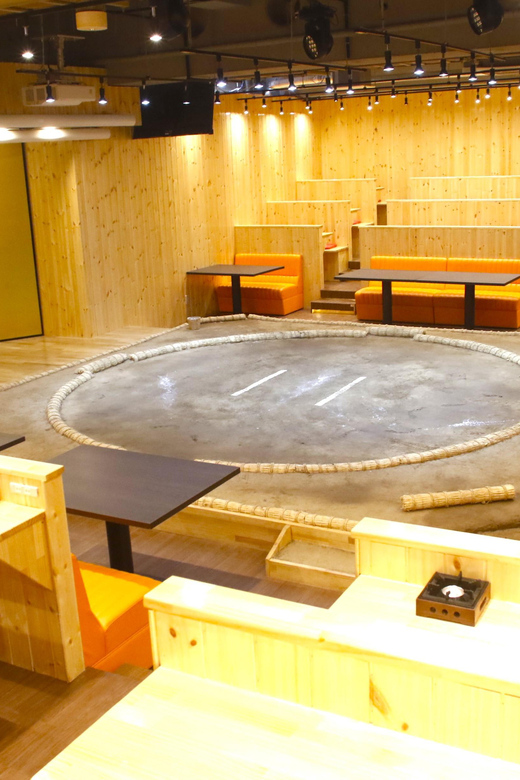 Tokyo: Sumo Show Experience with Chicken Hot Pot and a Photo - The geisha dance sets the tone