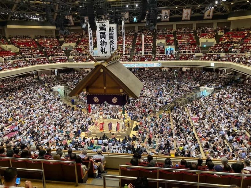 Tokyo: Watching Sumo and Ryogoku Area Walking Tour - Entering Ryogoku Kokugikan for live sumo