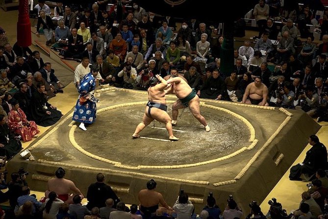 Ultimate Sumo Tournament: Tokyo, Osaka, Nagoya, Fukuoka - The optional chanko dinner adds a local connection