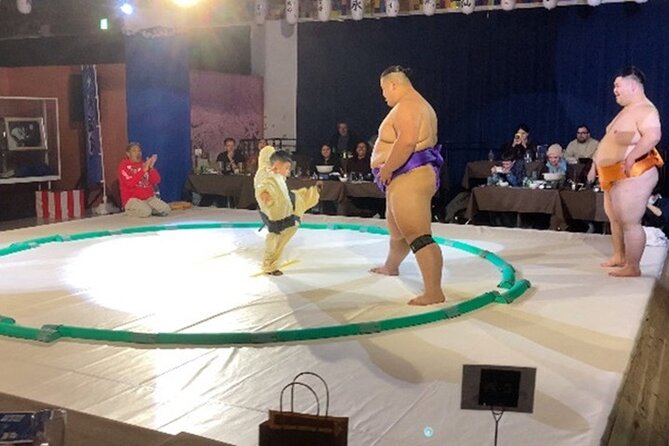 Up-Close Sumo Experience at Ochi Stable: Wear Kimono in Osaka - Wearing a kimono in the Ochiizumi Room